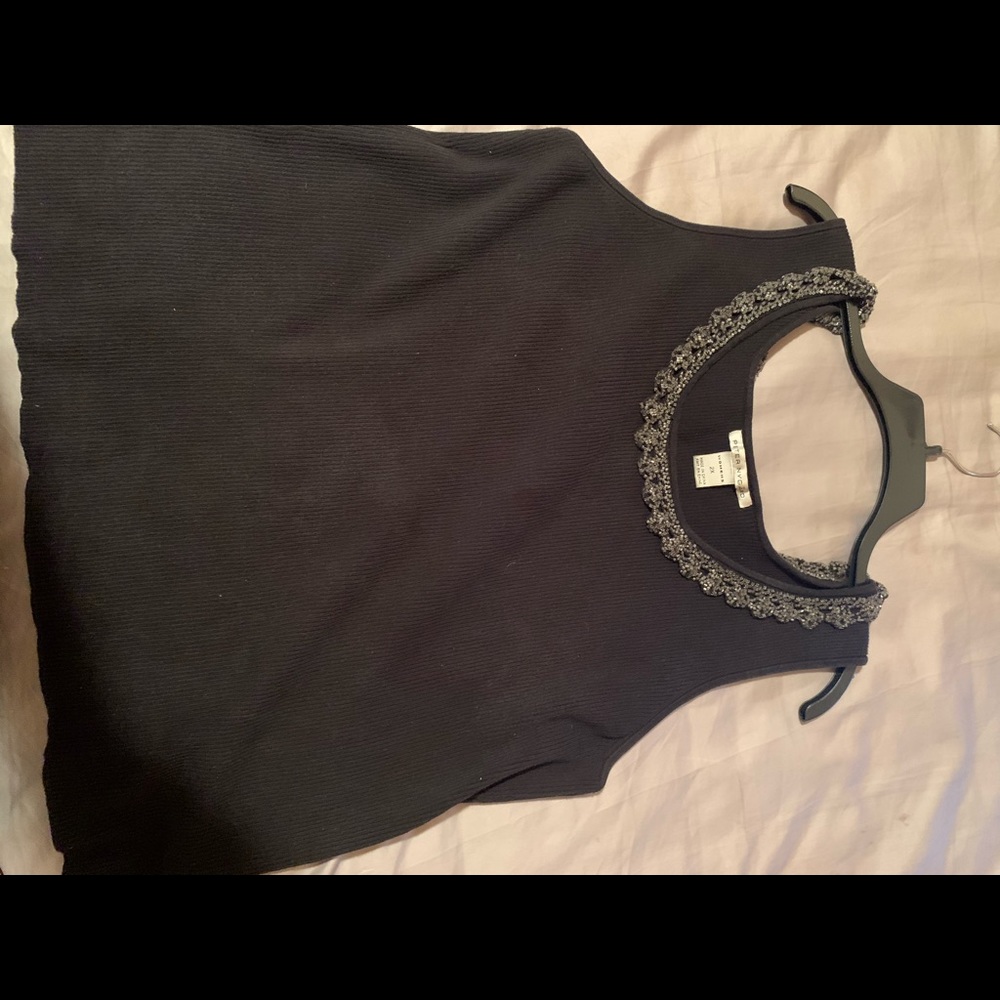 black sleeveless blouse